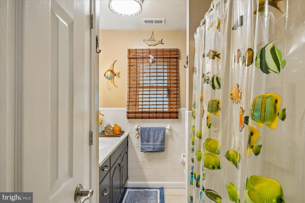 HILLSMERE SHORES - Residential