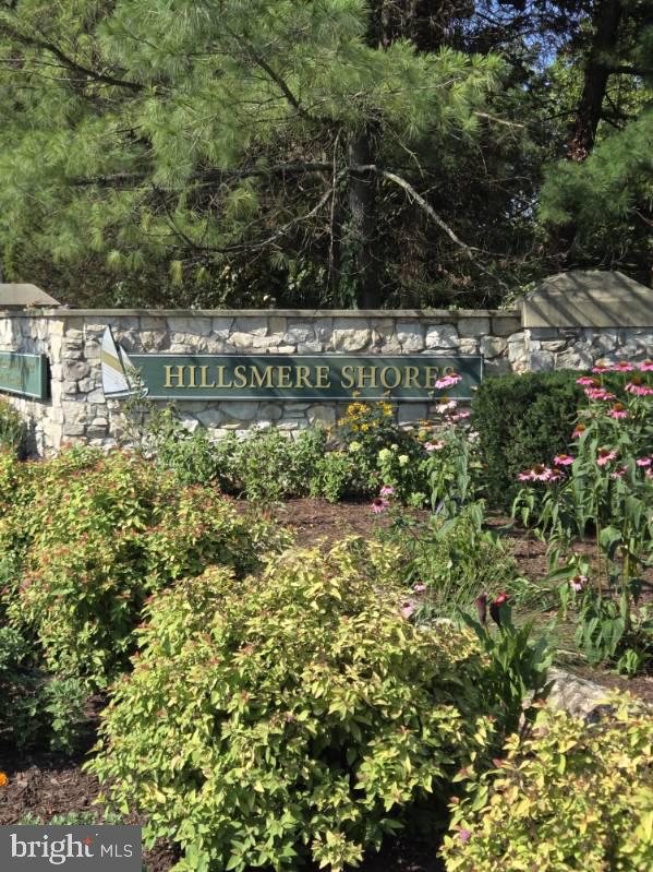 HILLSMERE SHORES - Residential