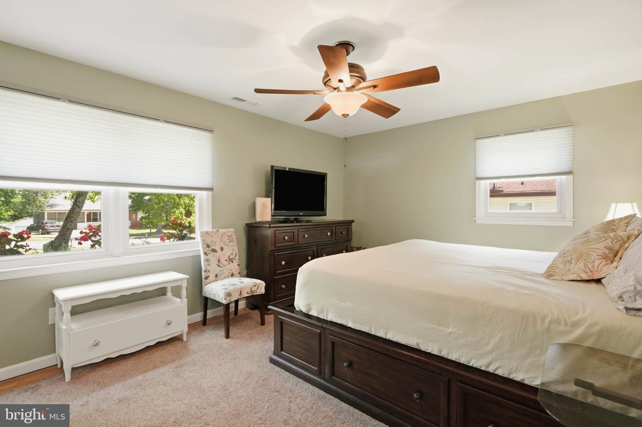HILLSMERE SHORES - Residential