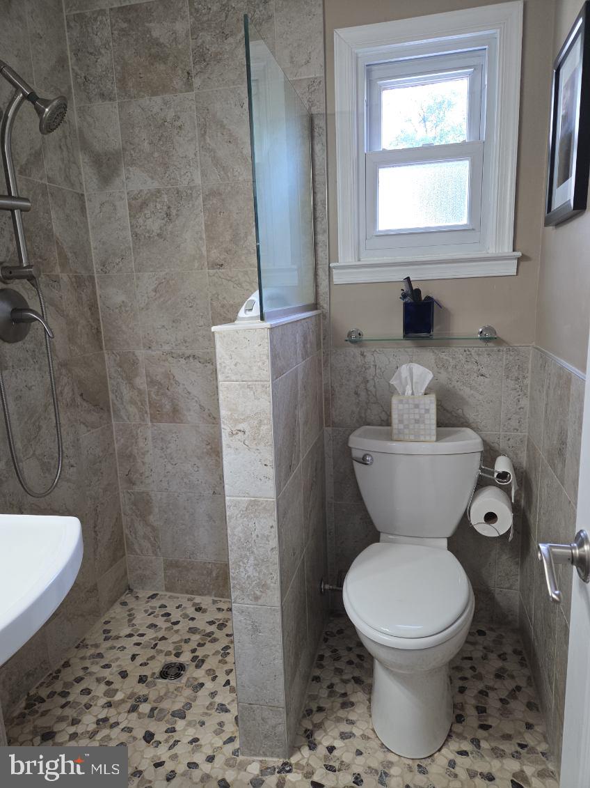 HILLSMERE SHORES - Residential
