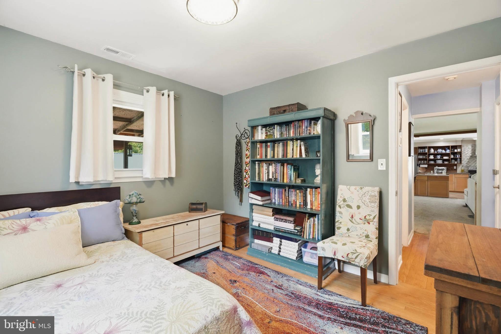 HILLSMERE SHORES - Residential