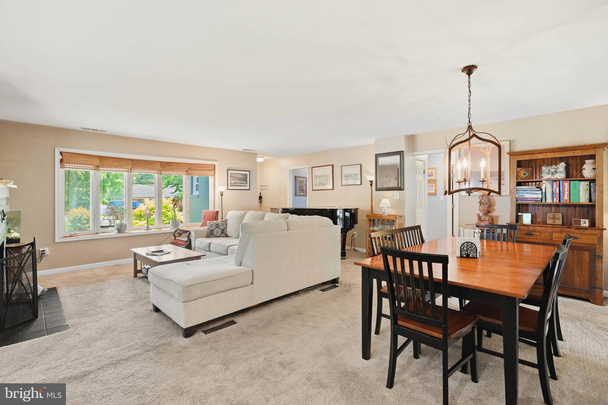 HILLSMERE SHORES - Residential