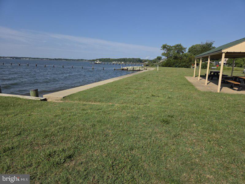 HILLSMERE SHORES - Residential