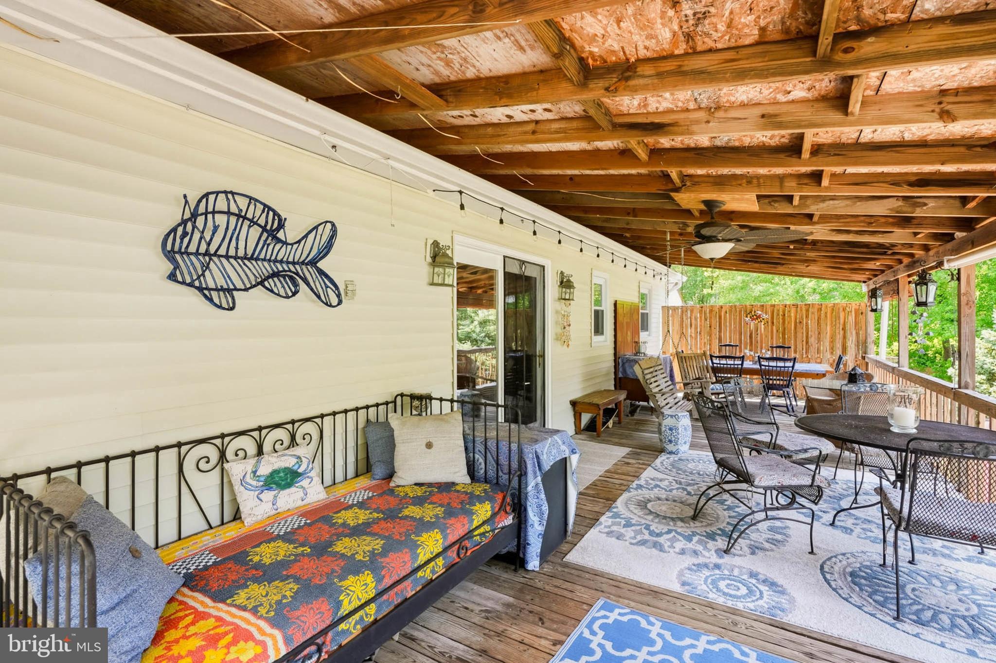 HILLSMERE SHORES - Residential