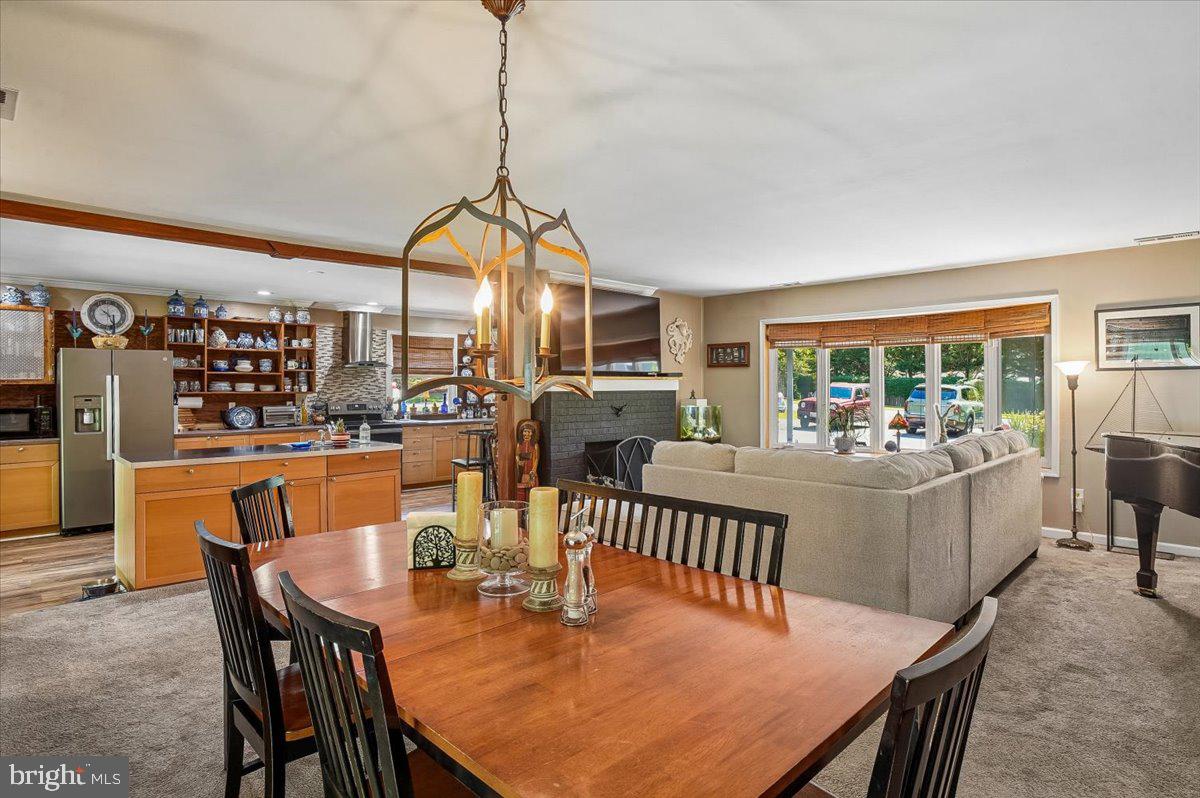 HILLSMERE SHORES - Residential