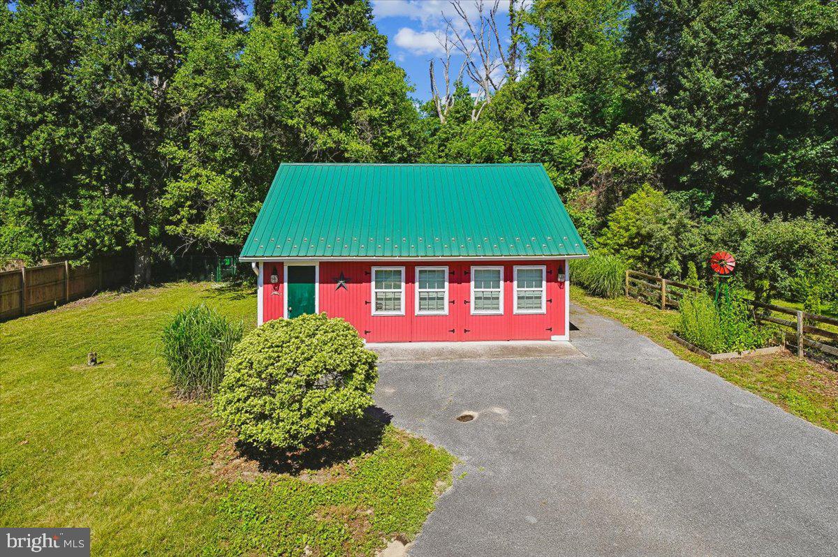HILLSMERE SHORES - Residential