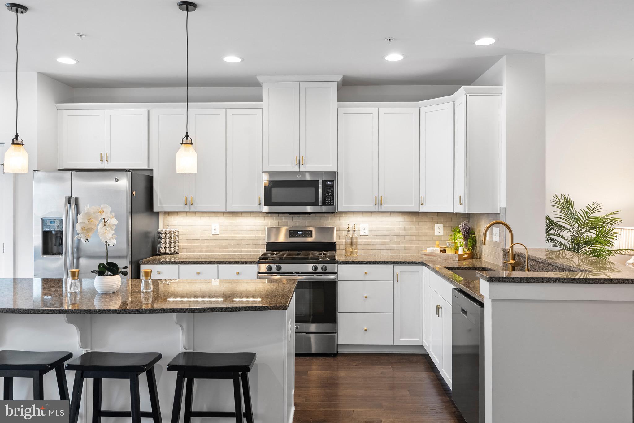 GREENLEIGH AT CROSSROADS - Residential