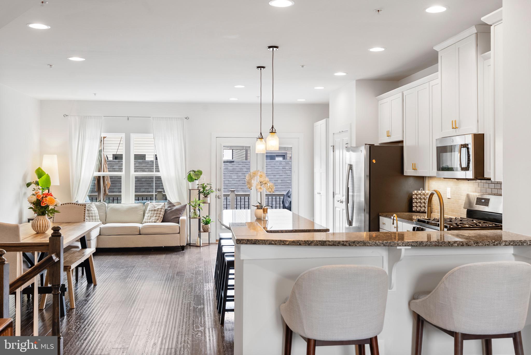 GREENLEIGH AT CROSSROADS - Residential