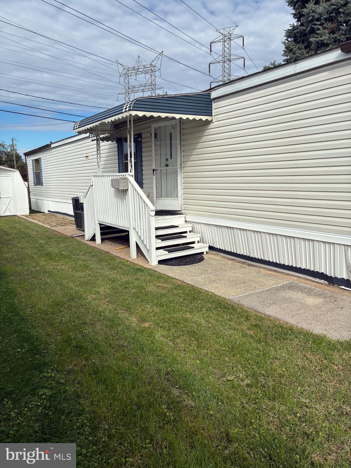 DUNDALK MOBILE HOME COURT - Residential