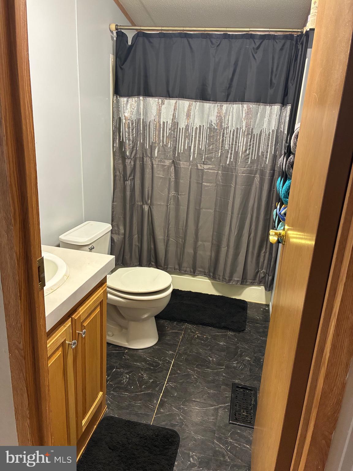 DUNDALK MOBILE HOME COURT - Residential