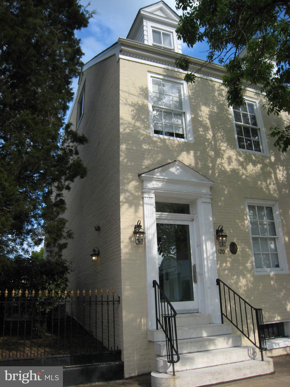 OLD TOWN ALEXANDRIA - Commercial Sale