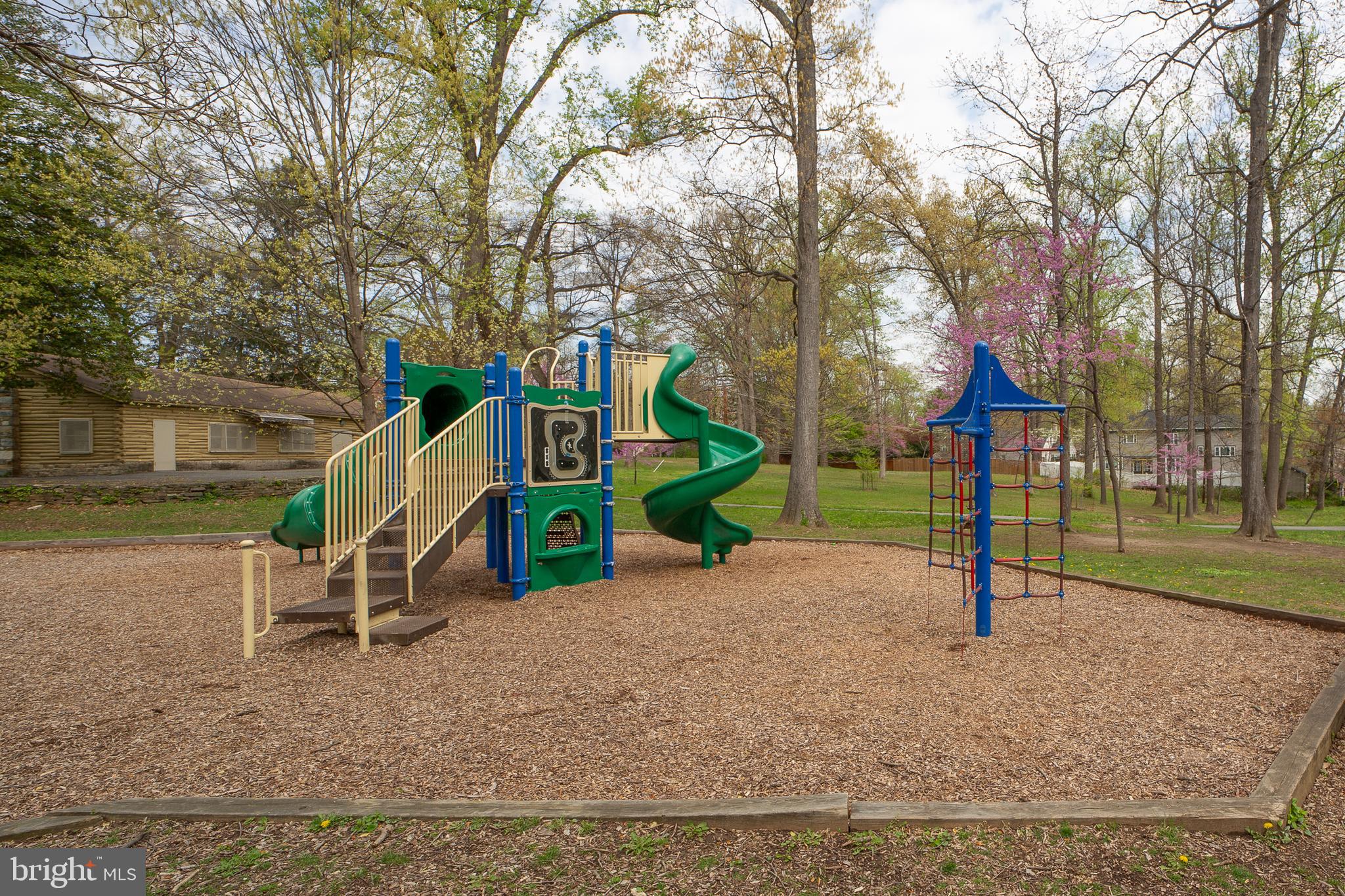 NORTHWOOD PARK - Residential Lease