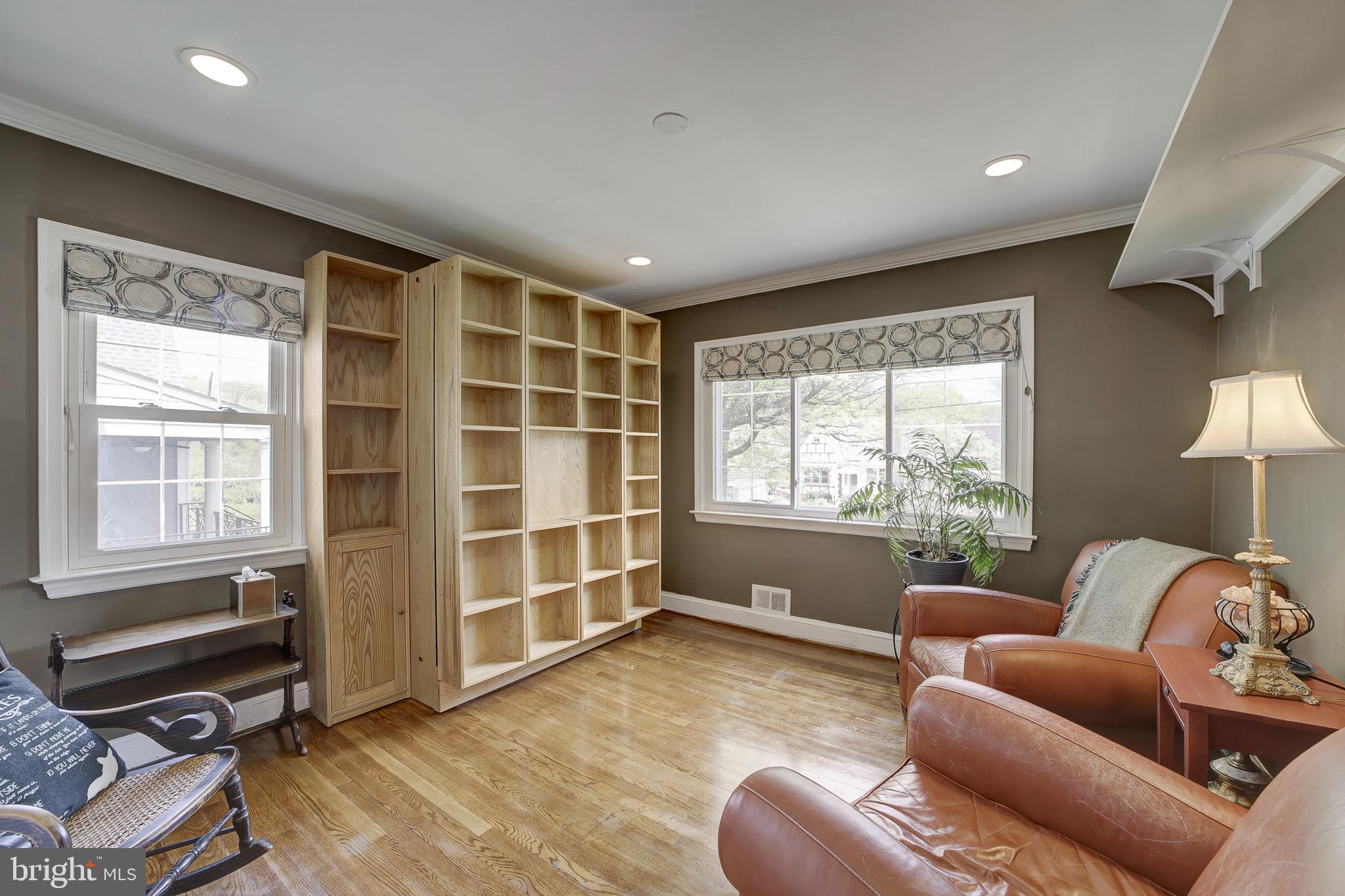 NORTHWOOD PARK - Residential Lease