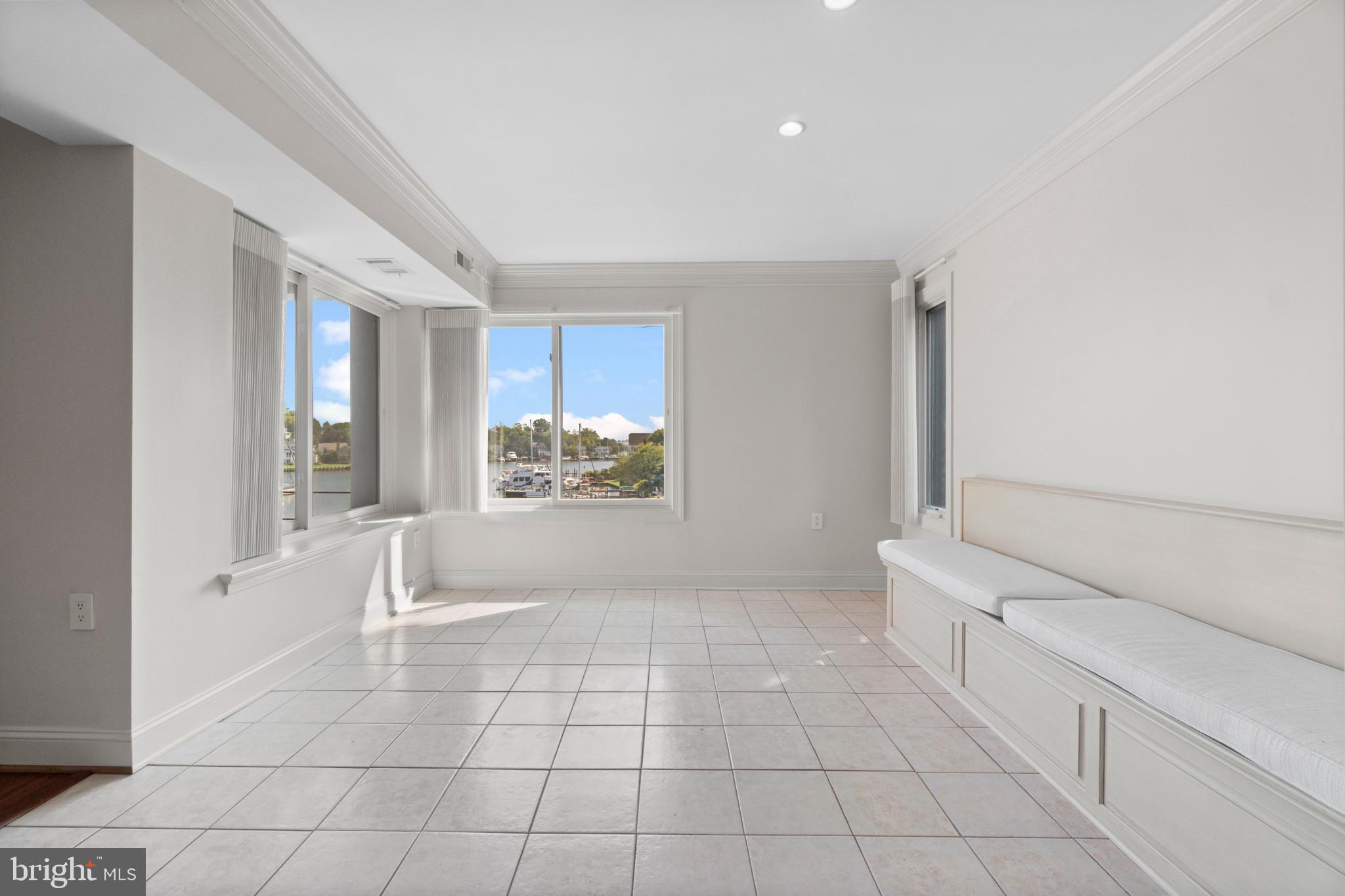 PRESIDENT POINT - Residential Lease