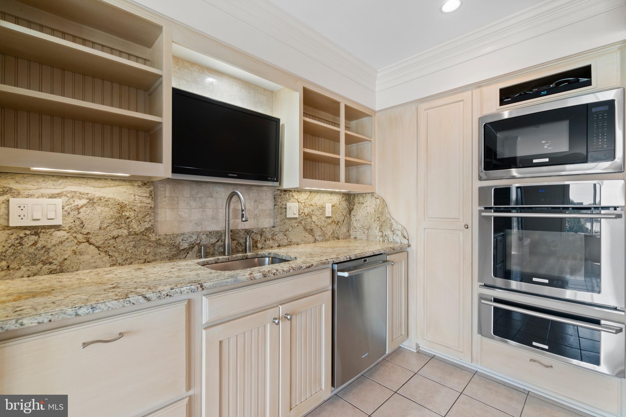 PRESIDENT POINT - Residential Lease