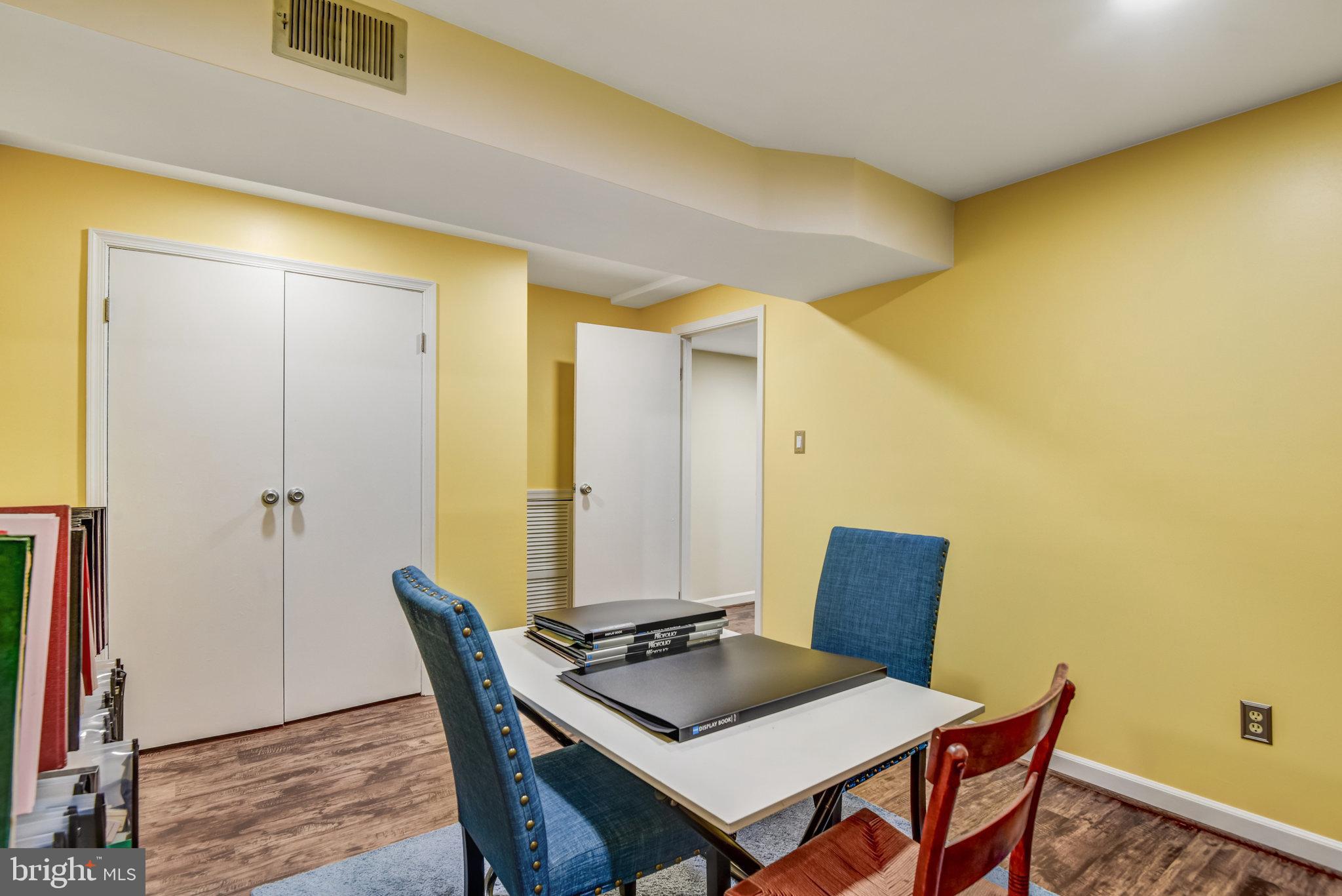 BURKE CENTRE - Residential