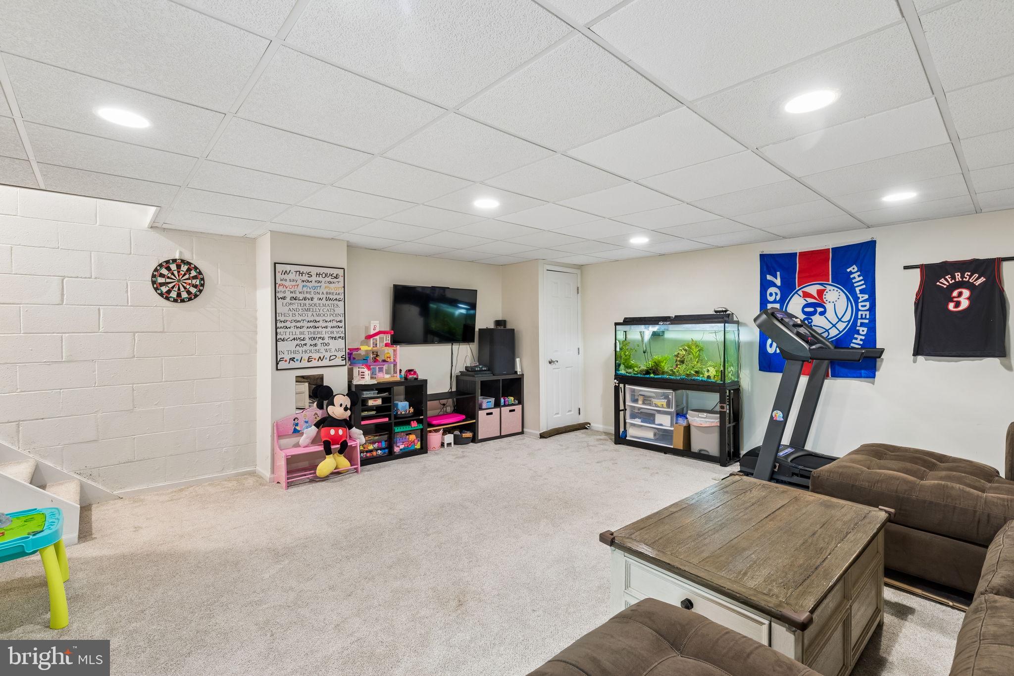PICKERING POINTE - Residential