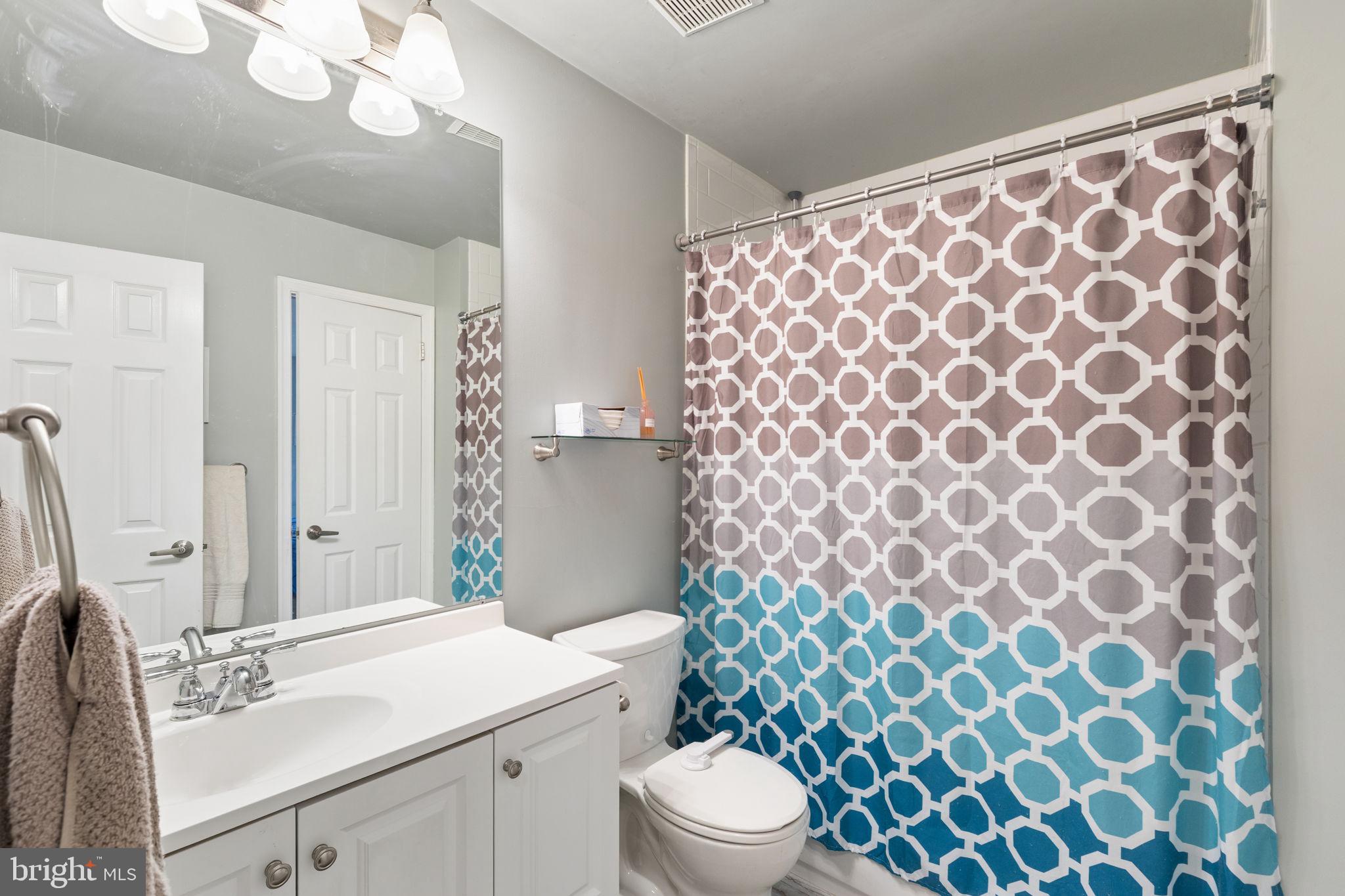 PICKERING POINTE - Residential