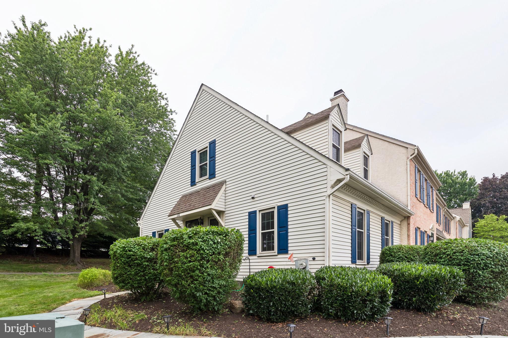 PICKERING POINTE - Residential