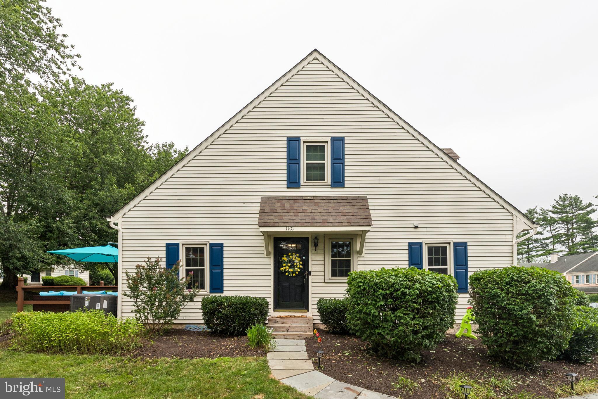 PICKERING POINTE - Residential