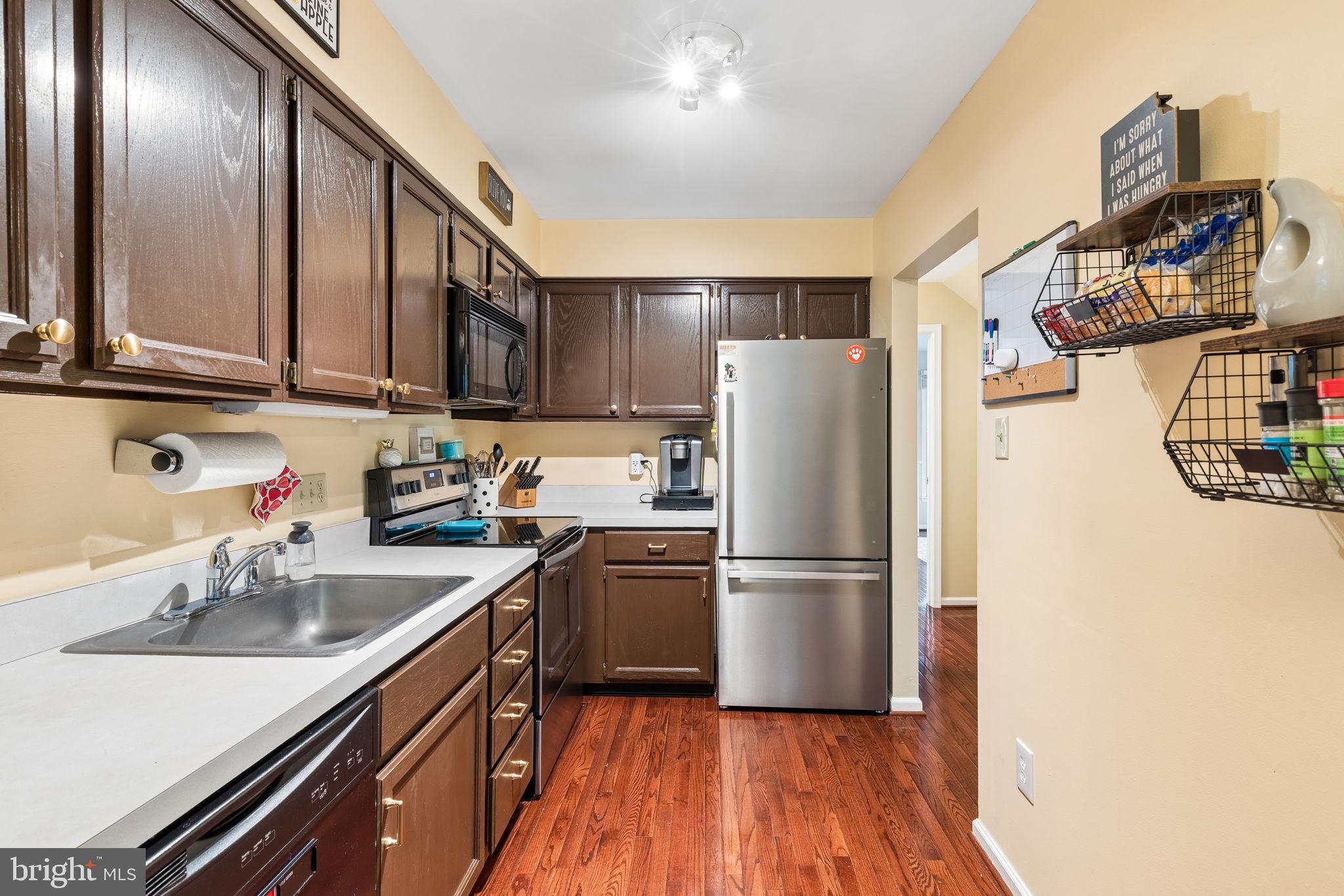 PICKERING POINTE - Residential