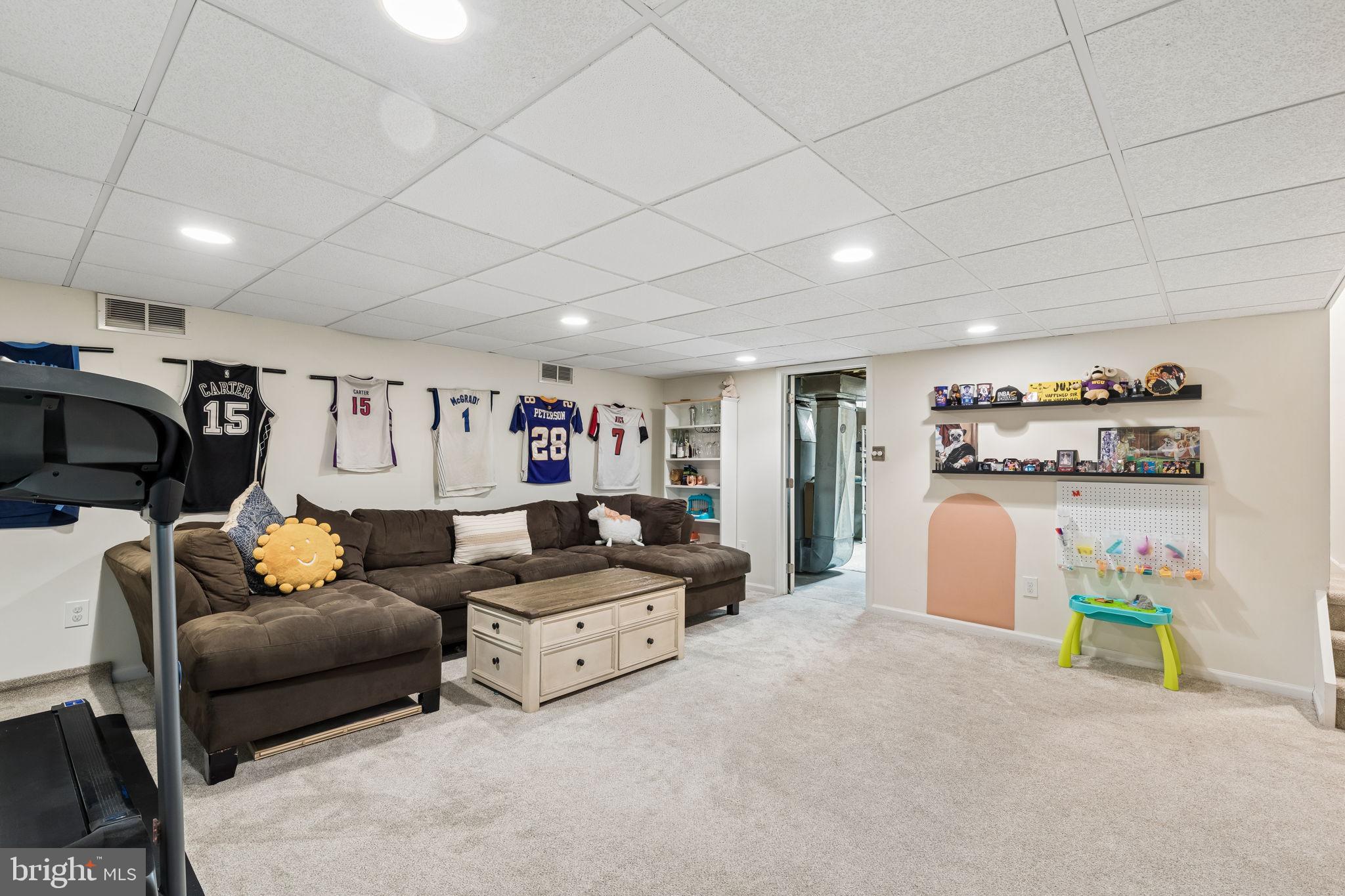 PICKERING POINTE - Residential