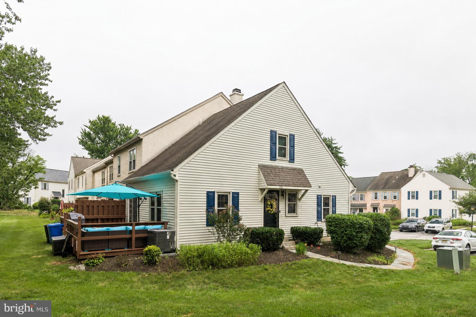 PICKERING POINTE - Residential