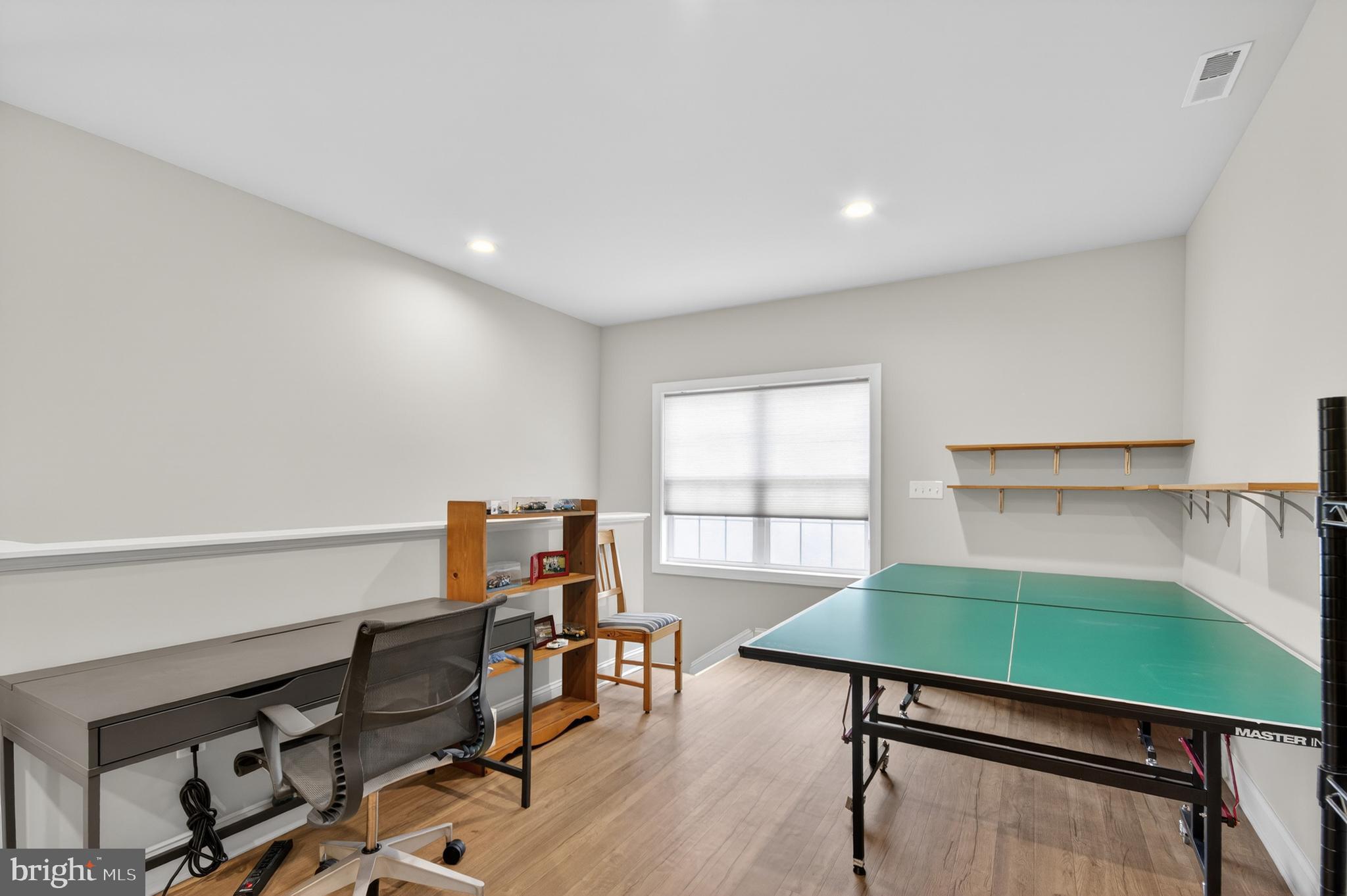 SUMMERS GATE - Residential