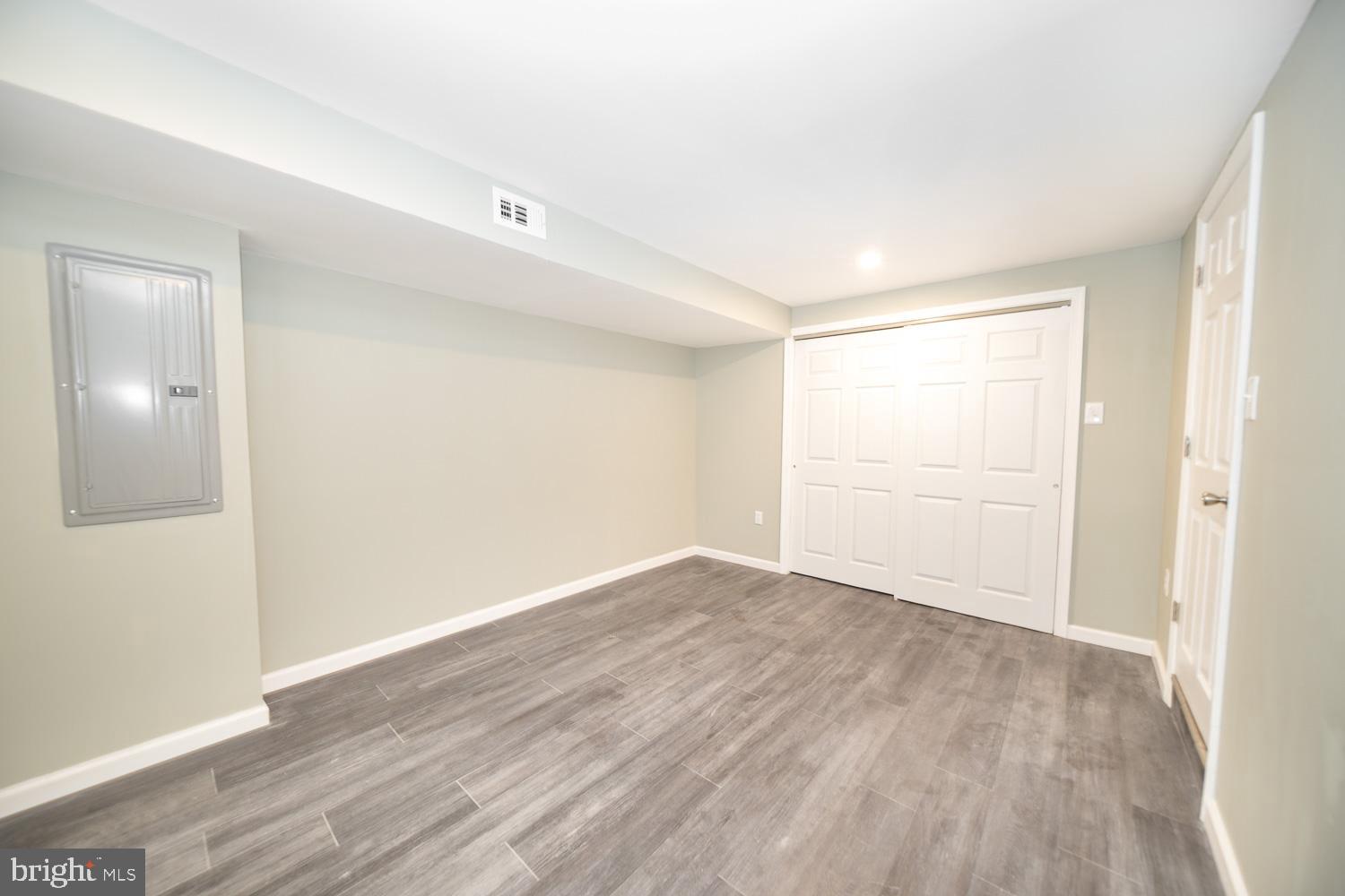 GERMANTOWN (EAST) - Residential