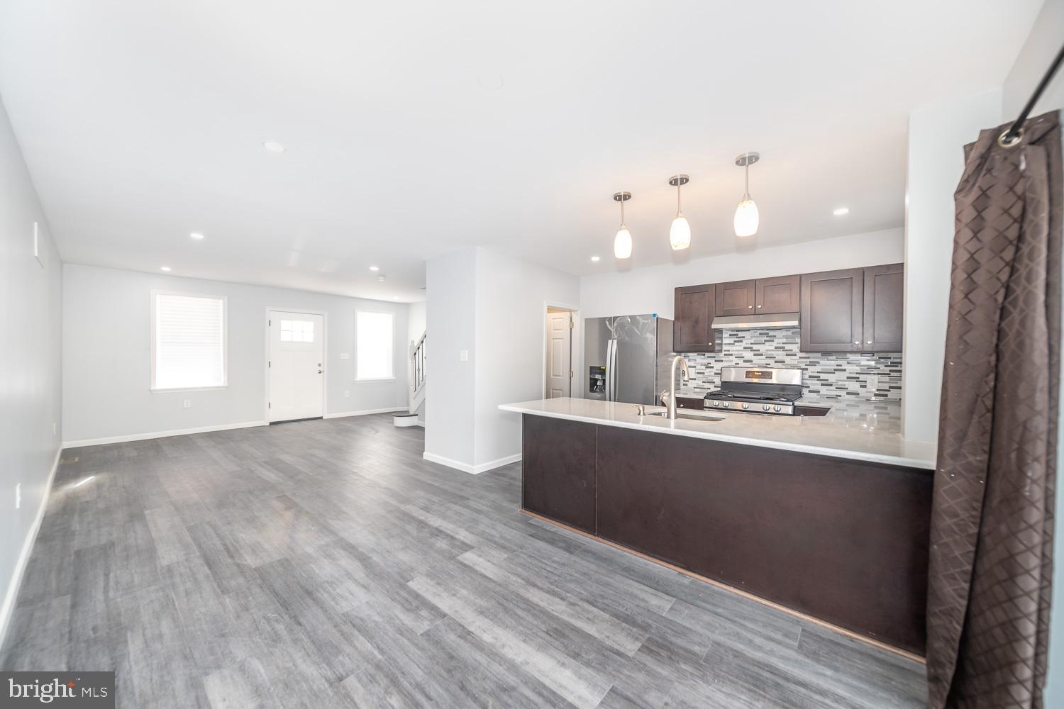 GERMANTOWN (EAST) - Residential