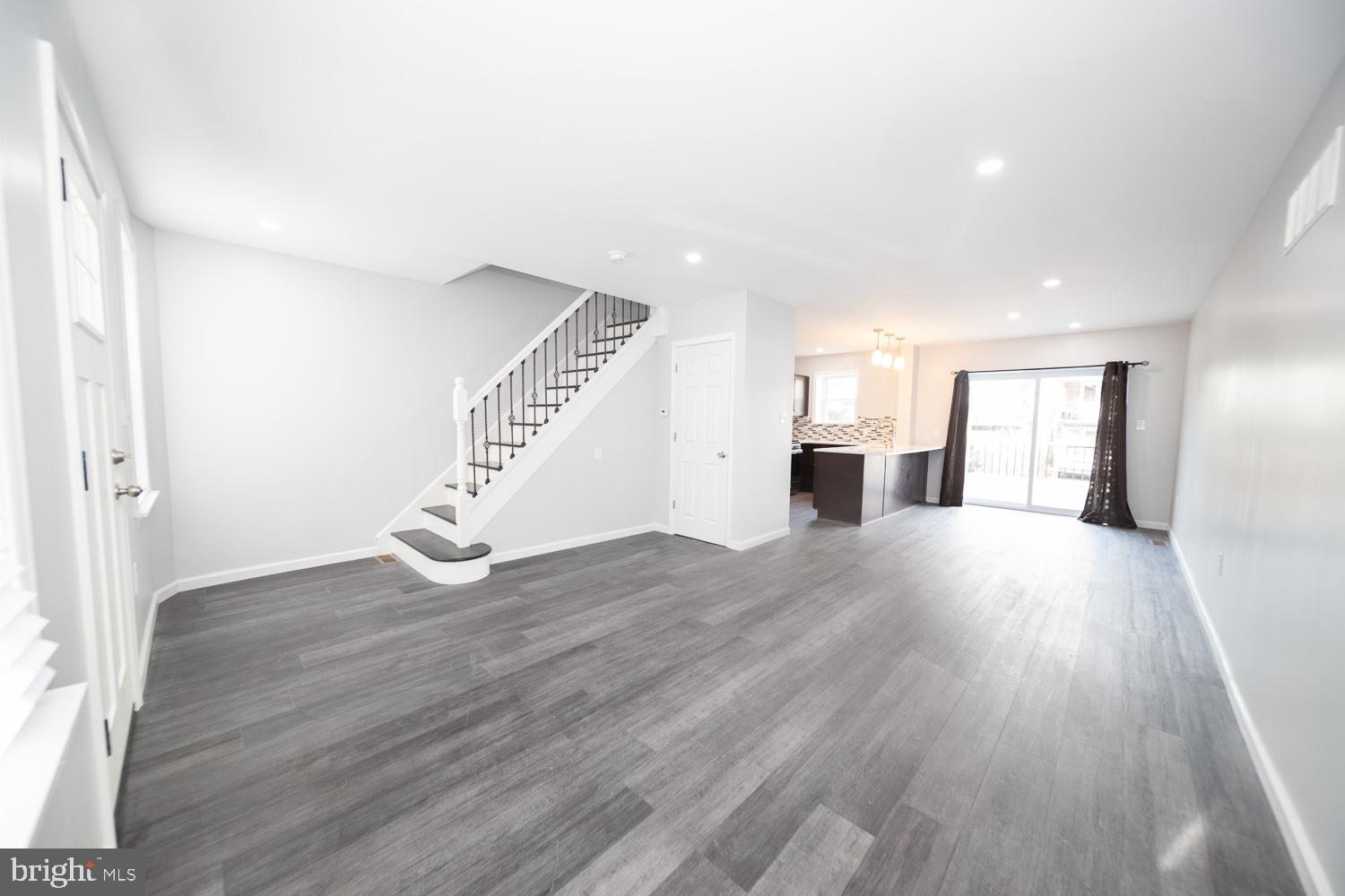 GERMANTOWN (EAST) - Residential