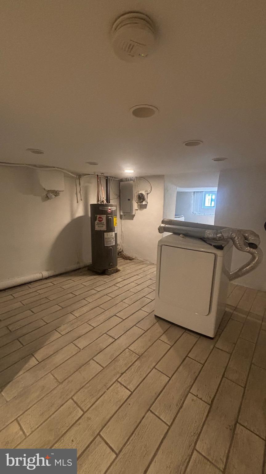 ELMWOOD PARK - Residential