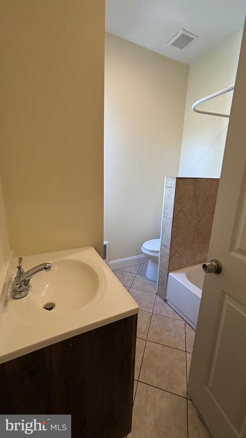 ELMWOOD PARK - Residential