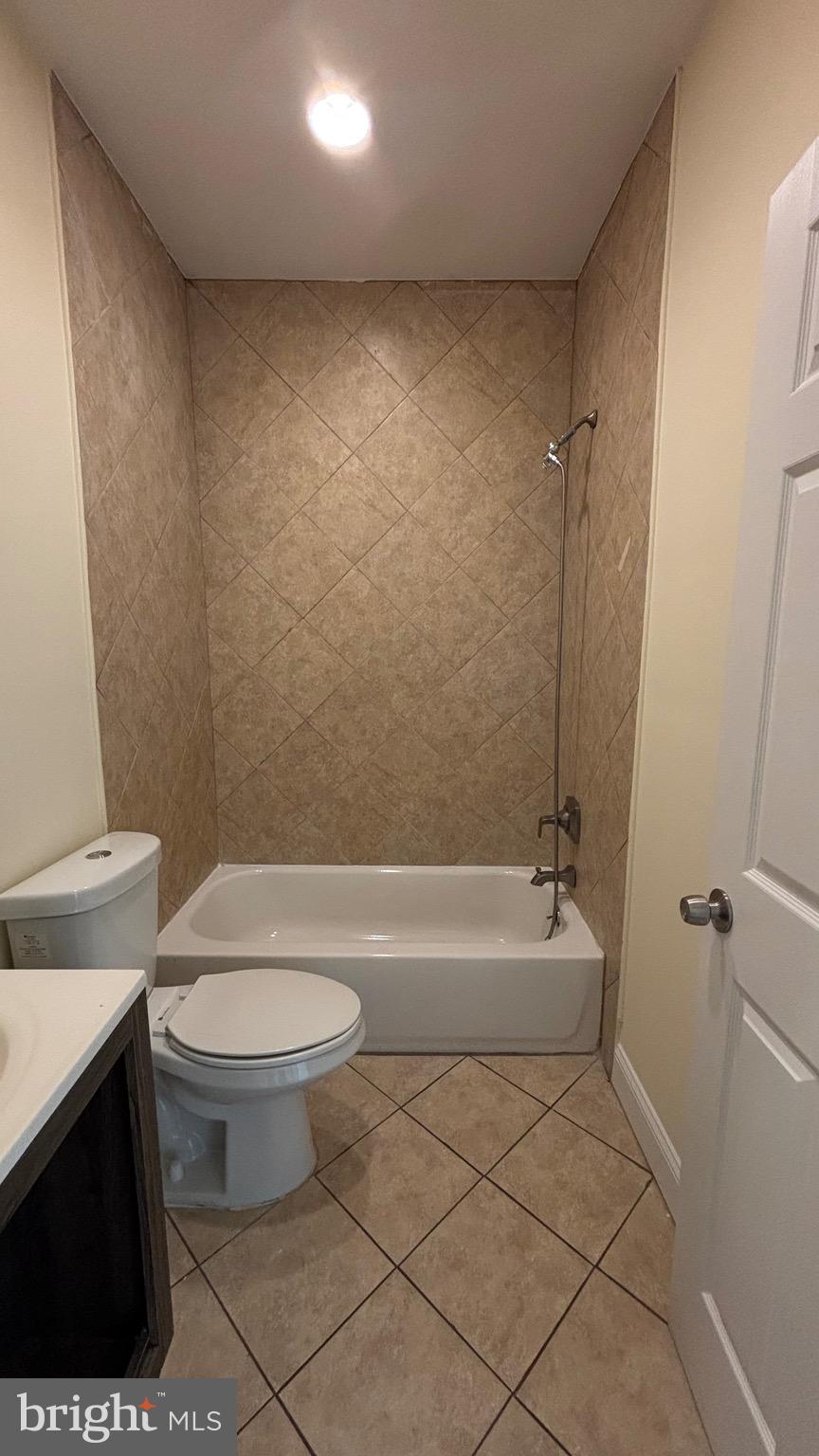 ELMWOOD PARK - Residential