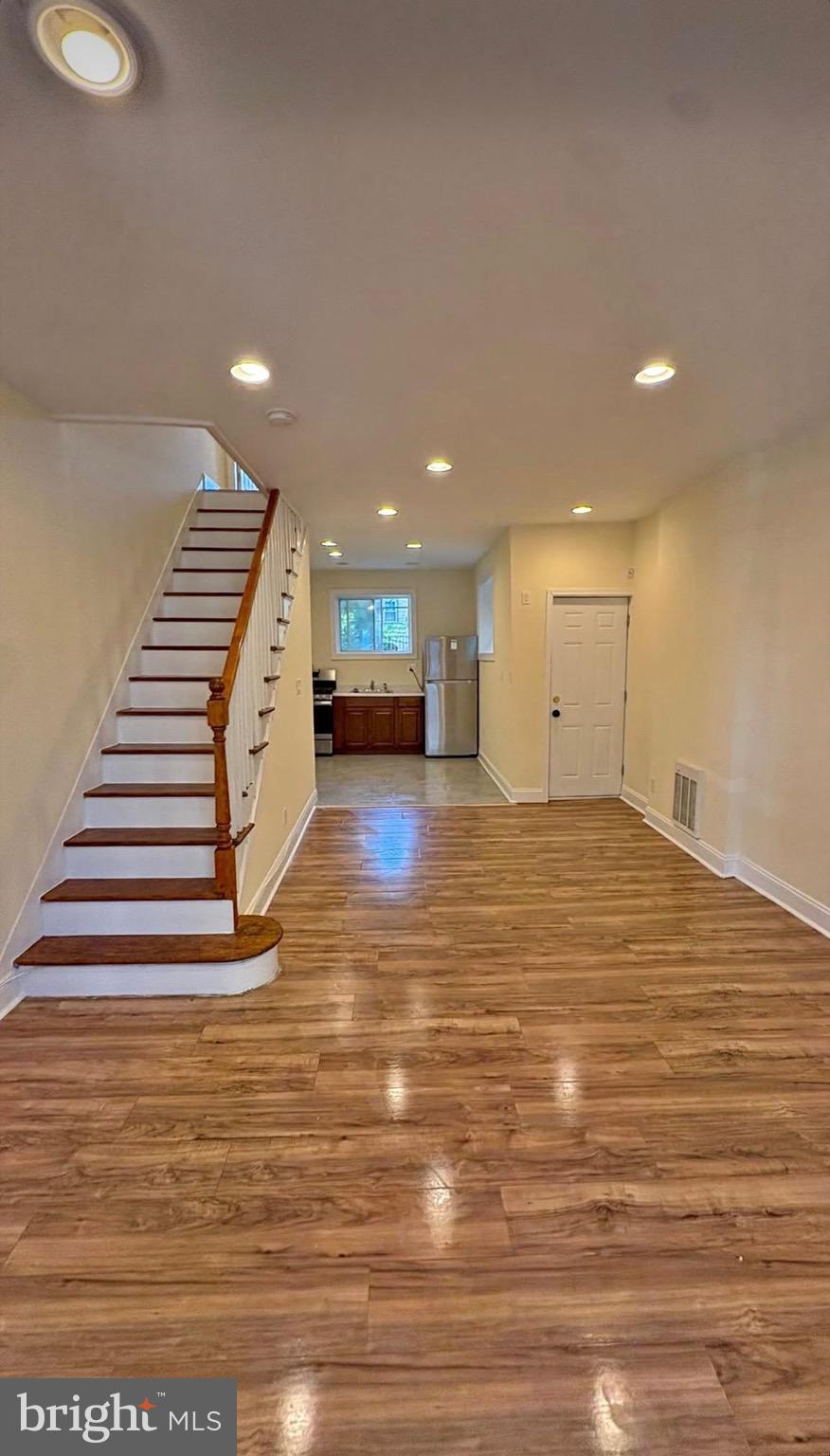 ELMWOOD PARK - Residential