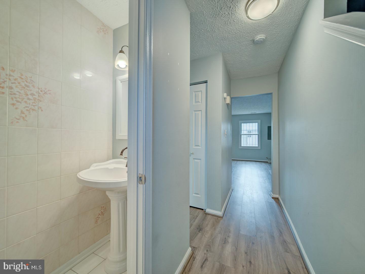 HILLCREST TOWNE - Residential