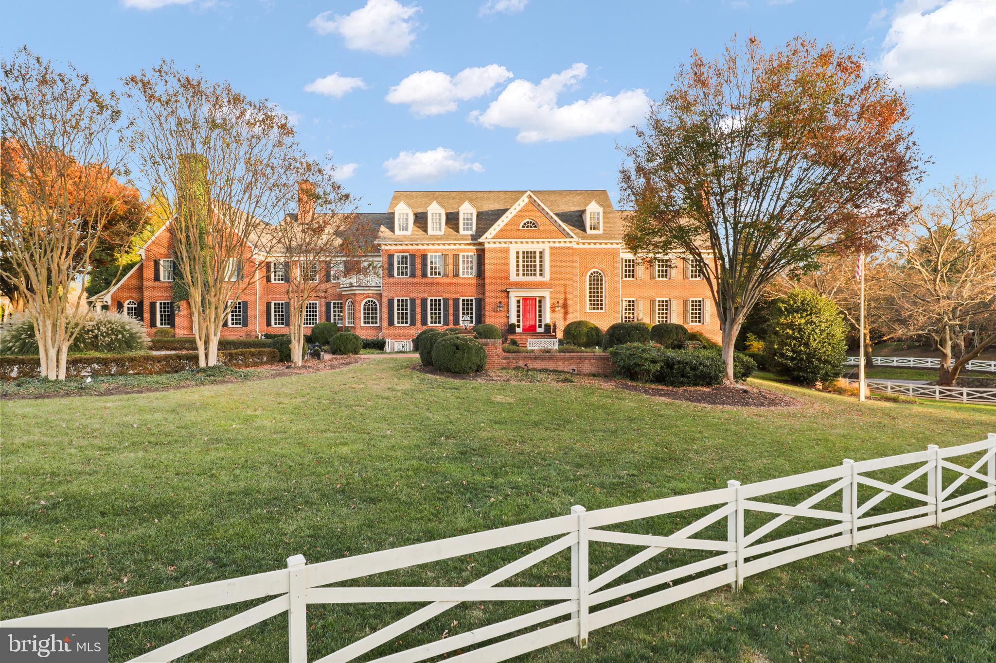 SADDLE RIDGE - Residential