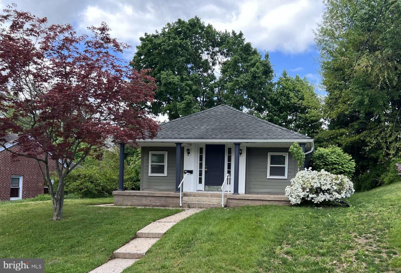 OAK HILLS - Residential