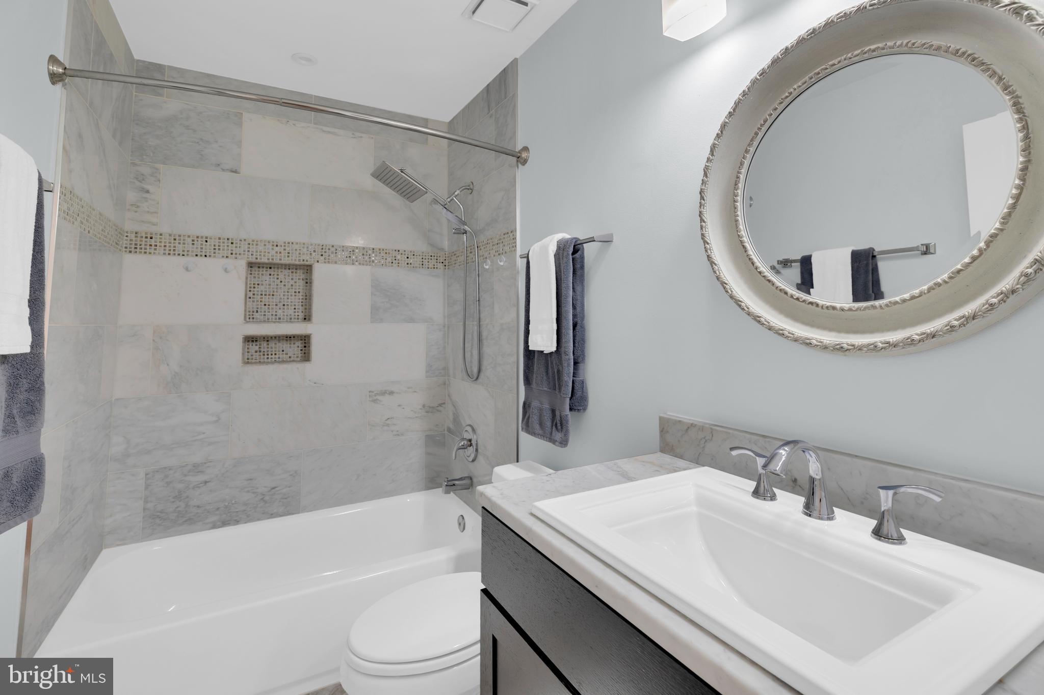 BARRINGTON - Residential