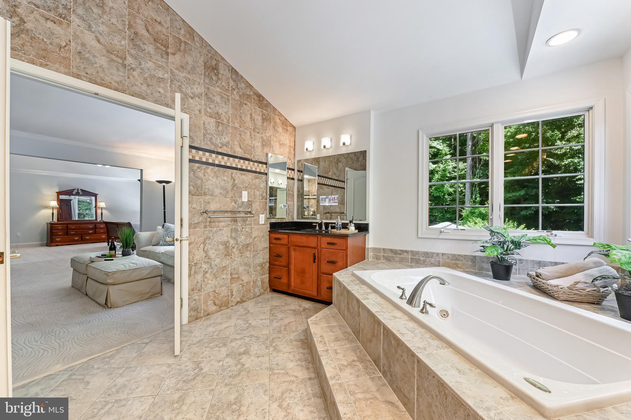 ANNAPOLIS PRESERVE - Residential