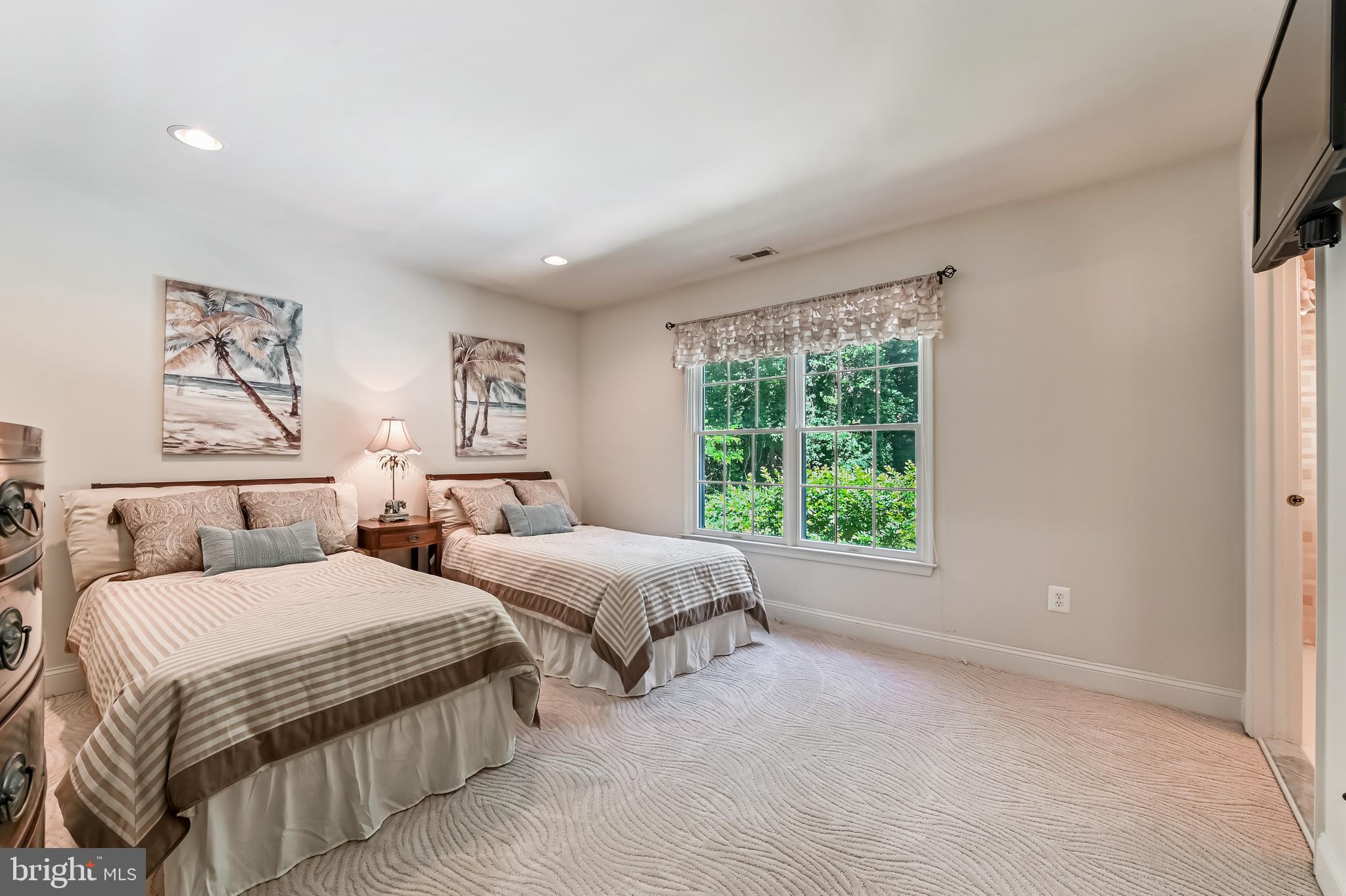 ANNAPOLIS PRESERVE - Residential