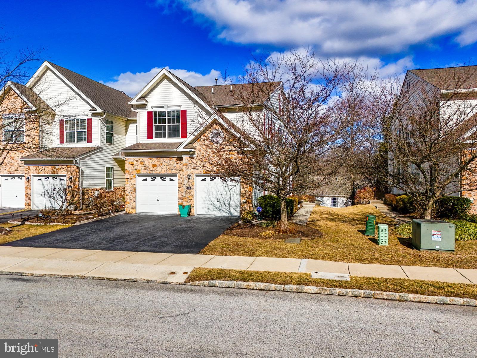 WHITELAND WOODS - Residential Lease