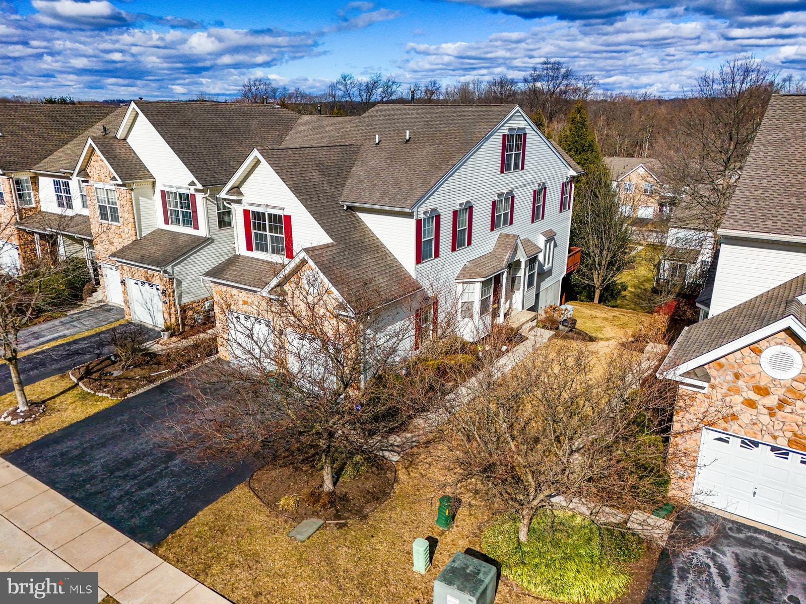 WHITELAND WOODS - Residential Lease