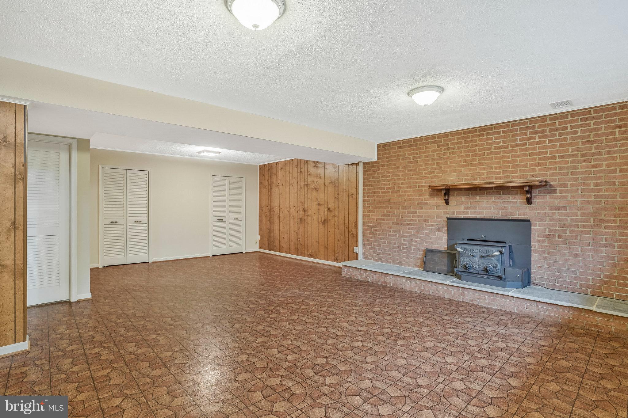 MAYWOOD TERRACE - Residential