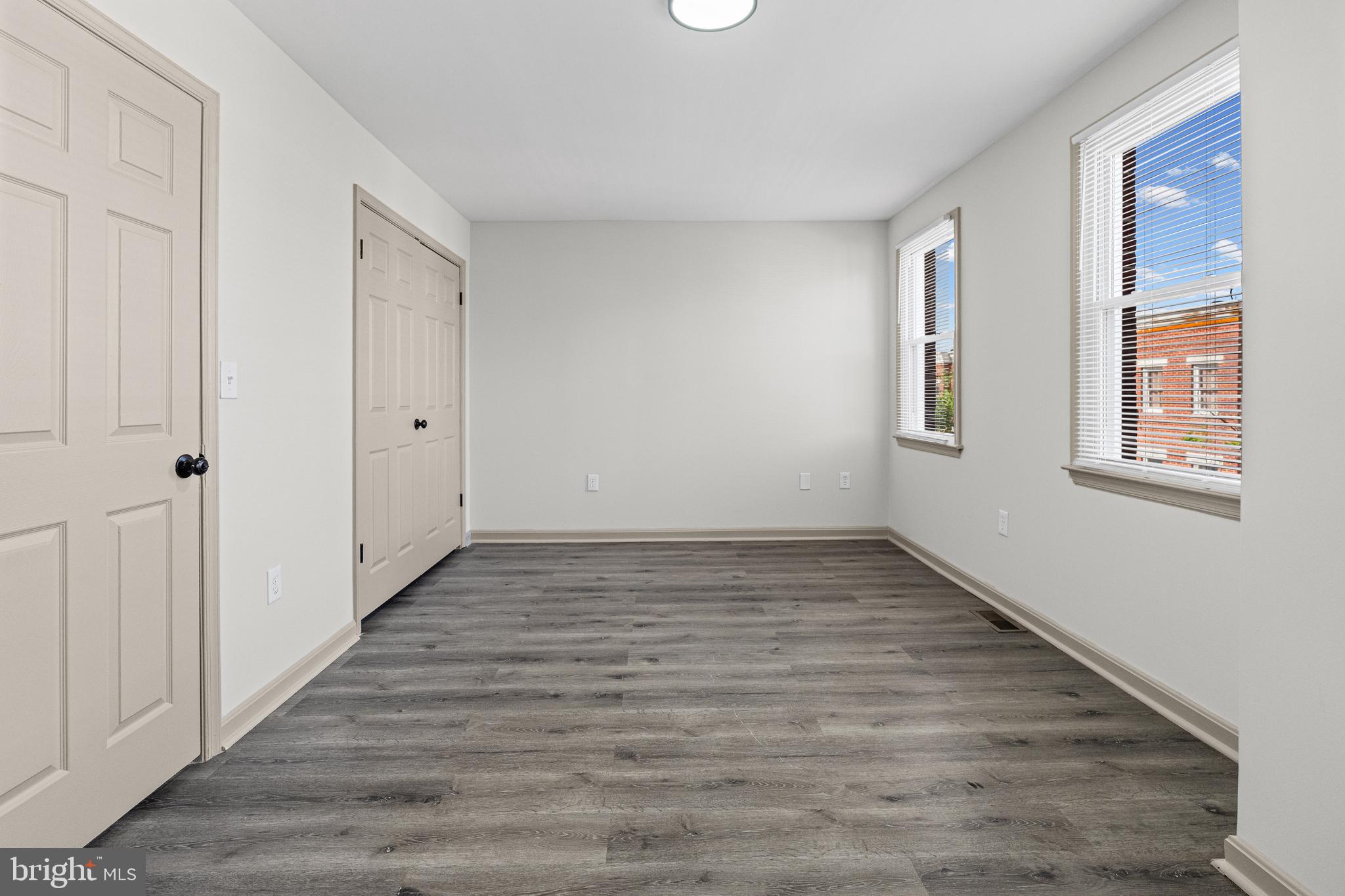 SANDTOWN-WINCHESTER - Residential