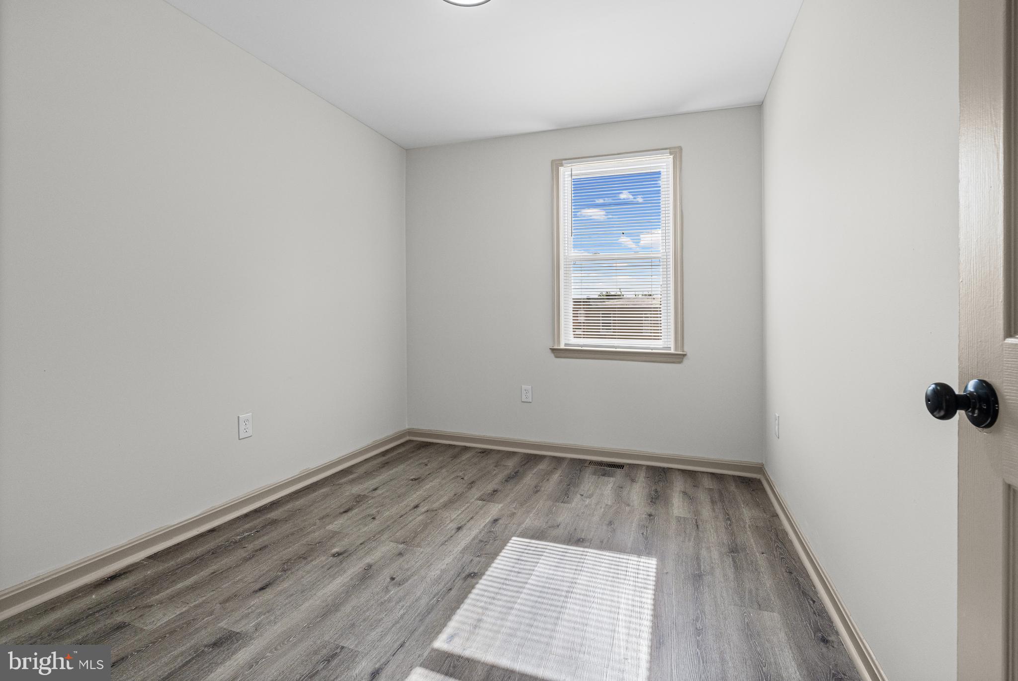 SANDTOWN-WINCHESTER - Residential