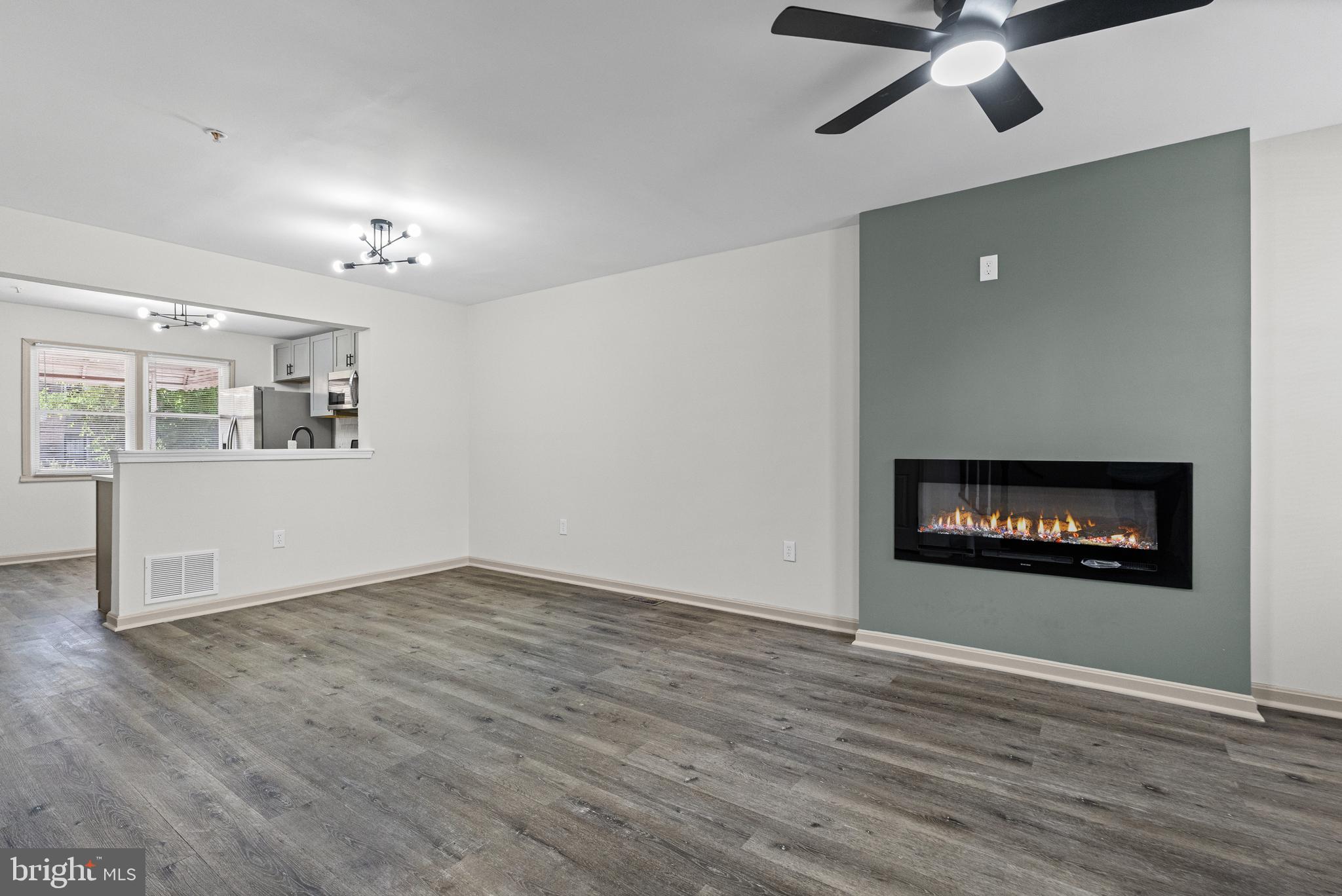 SANDTOWN-WINCHESTER - Residential