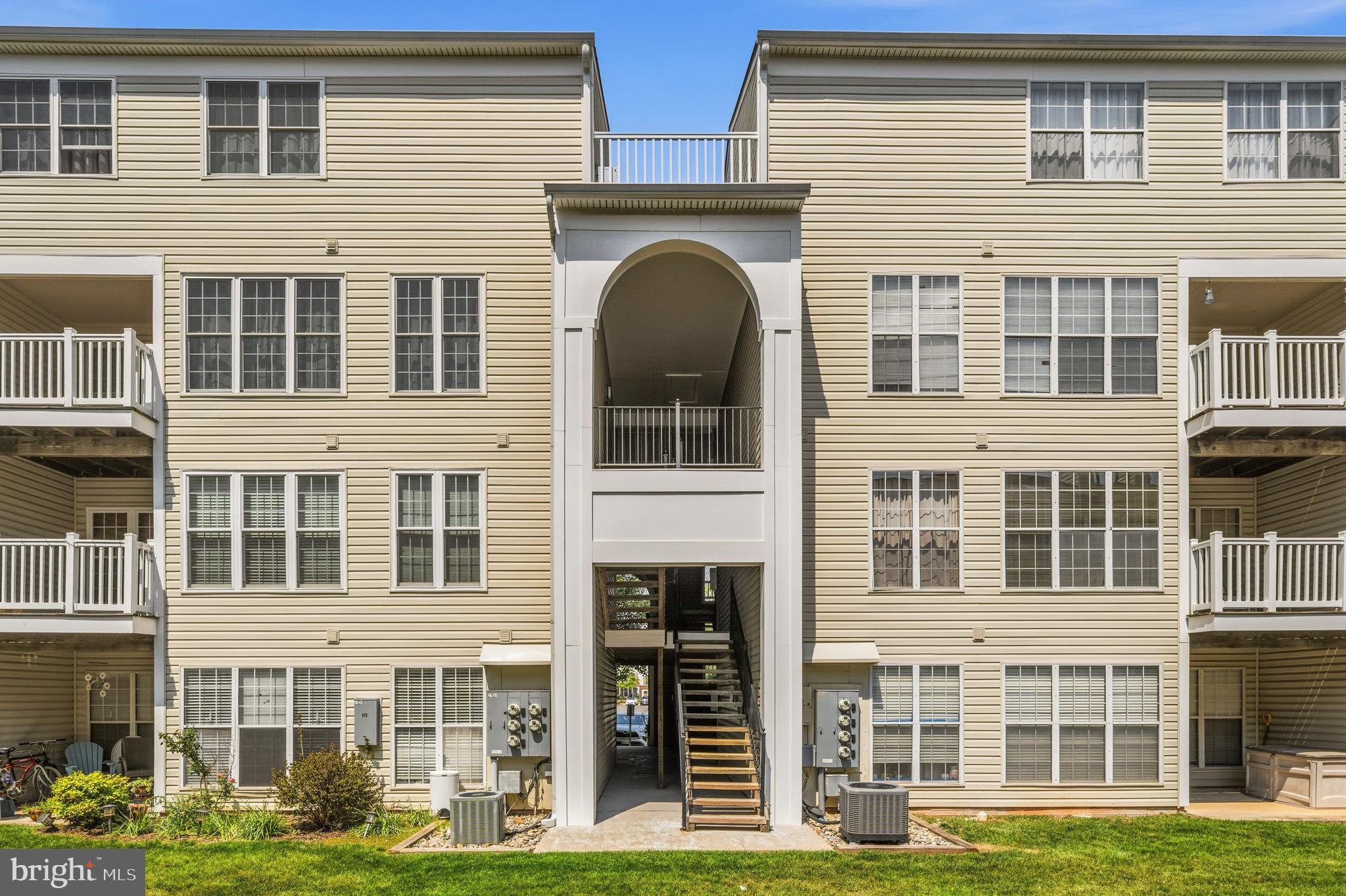 Commuters sweet spot.15 minutes to Dulles Airport, 12 minutes to Silver Line at Innovation Center Station and direct access to Route 7. Tucked on the Sterling - Herndon border, this top floor 2-story condo offers the layout of a townhouse with the easy-care of condo living. Inside, an open main level with hardwood floors, generous windows, and a private balcony framed by a mature cherry tree. White -cabinet kitchen with stainless appliances and a pass-through that keeps the cook connected to the living area. Two comfortable bedrooms and a full bath upstairs, in-unit washer/dryer included. Community pool, playground, and ample parking. Minutes to One Loudoun, Algonkian Regional Park, Potomac riverfront, and the Reston Tysons corridor. Loudoun County Public schools. 3D walkthrough available - schedule your tour today.