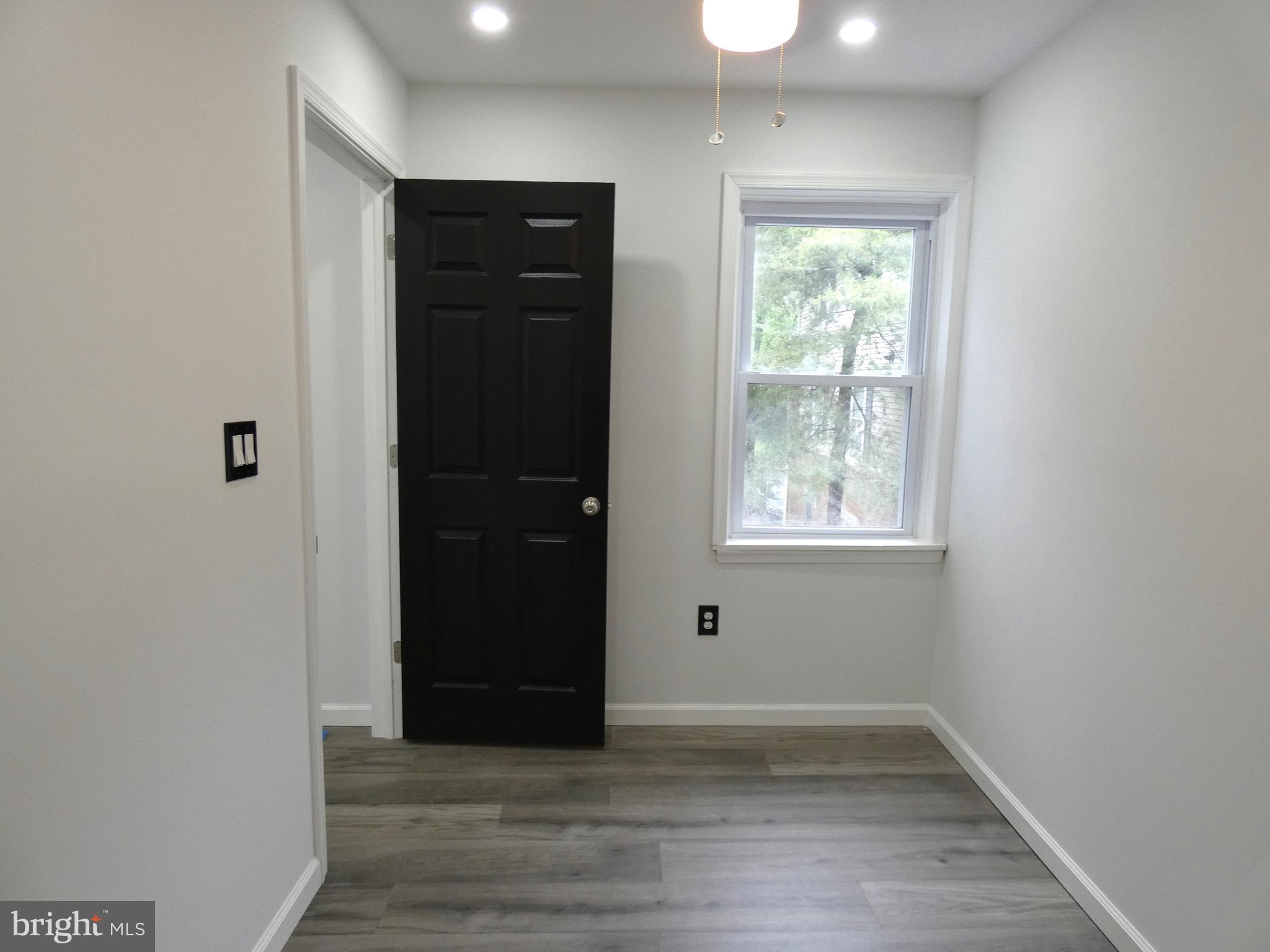 MILL CREEK - Residential