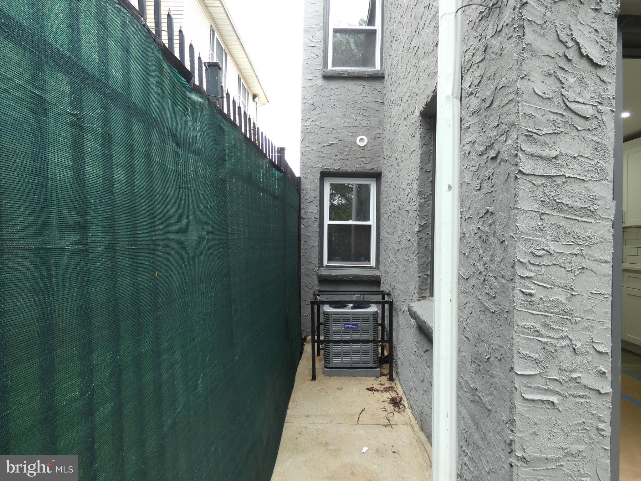 MILL CREEK - Residential